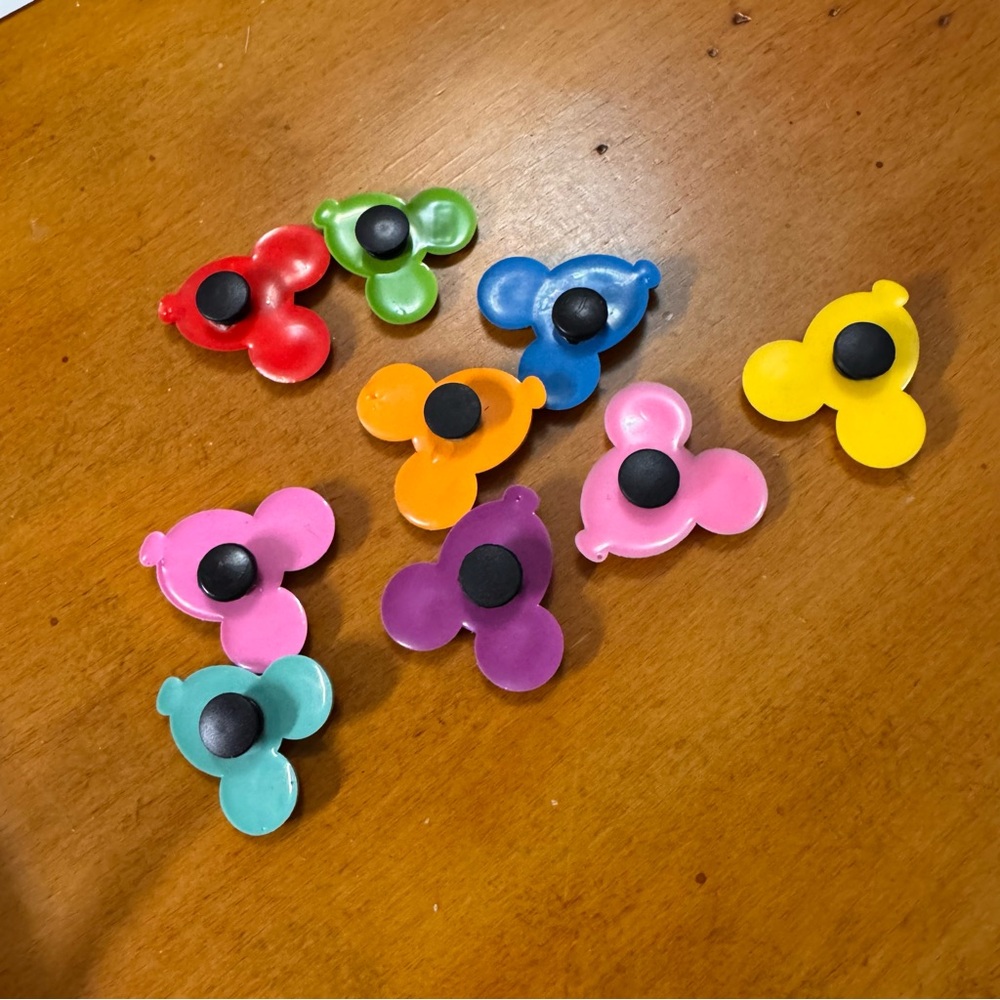 Bundle of 9 Disney Croc Jibbitz. - Picture 3 of 3